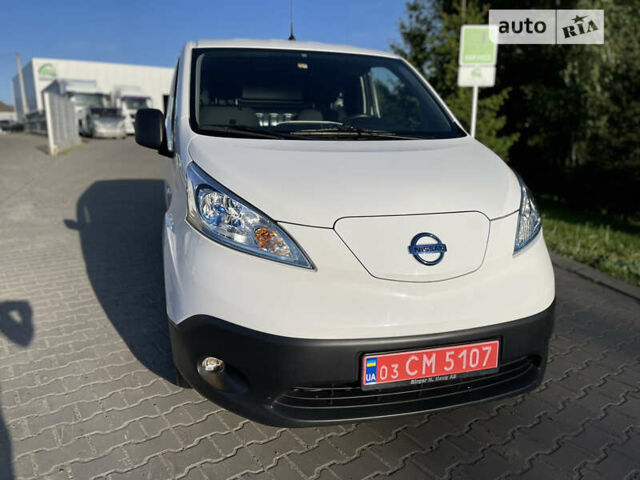 Білий Ніссан e-NV200, об'ємом двигуна 0 л та пробігом 51 тис. км за 15000 $, фото 2 на Automoto.ua