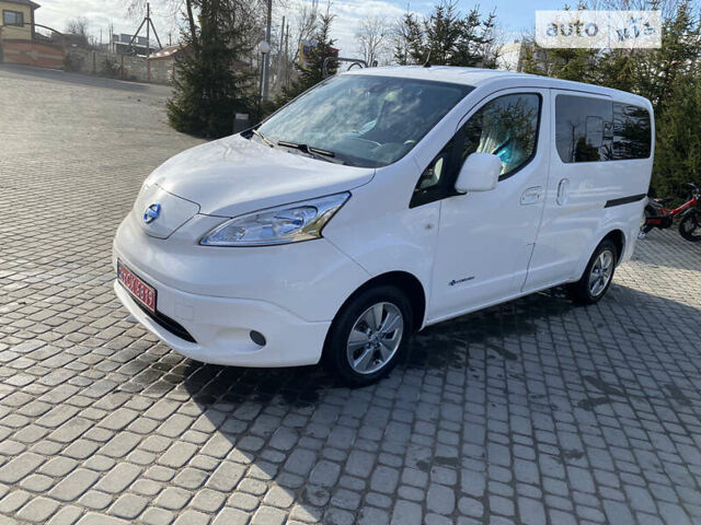 Білий Ніссан e-NV200, об'ємом двигуна 0 л та пробігом 59 тис. км за 20400 $, фото 4 на Automoto.ua