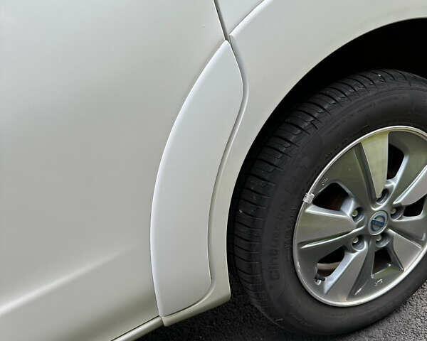 Белый Ниссан e-NV200, объемом двигателя 0 л и пробегом 132 тыс. км за 13200 $, фото 5 на Automoto.ua