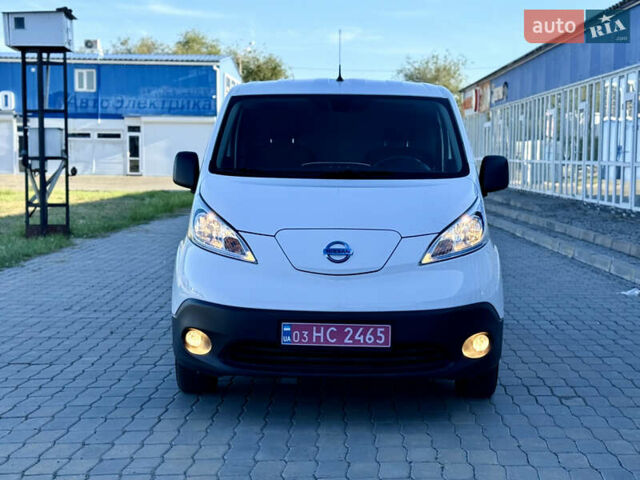 Білий Ніссан e-NV200, об'ємом двигуна 0 л та пробігом 52 тис. км за 14600 $, фото 1 на Automoto.ua