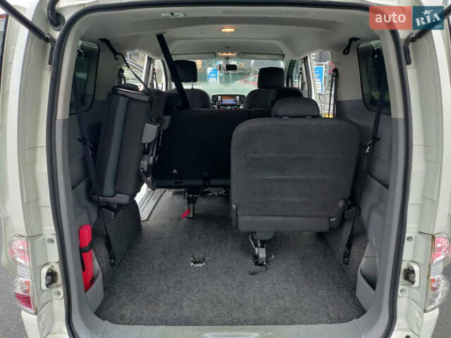 Белый Ниссан e-NV200, объемом двигателя 0 л и пробегом 132 тыс. км за 13200 $, фото 17 на Automoto.ua