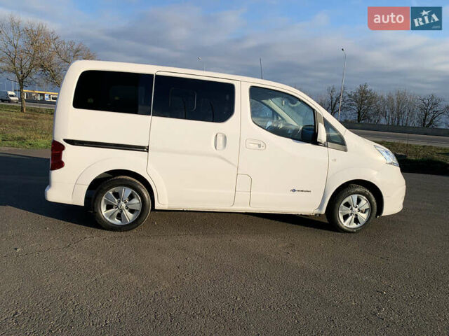 Белый Ниссан e-NV200, объемом двигателя 0 л и пробегом 79 тыс. км за 15500 $, фото 5 на Automoto.ua