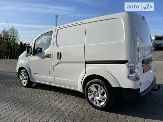 Білий Ніссан e-NV200, об'ємом двигуна 0 л та пробігом 51 тис. км за 15000 $, фото 8 на Automoto.ua