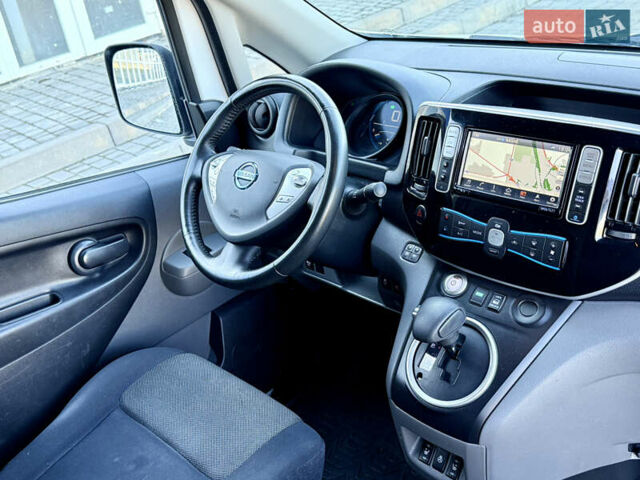 Білий Ніссан e-NV200, об'ємом двигуна 0 л та пробігом 52 тис. км за 14600 $, фото 26 на Automoto.ua