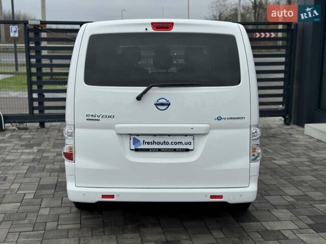 Белый Ниссан e-NV200, объемом двигателя 0 л и пробегом 125 тыс. км за 15900 $, фото 11 на Automoto.ua