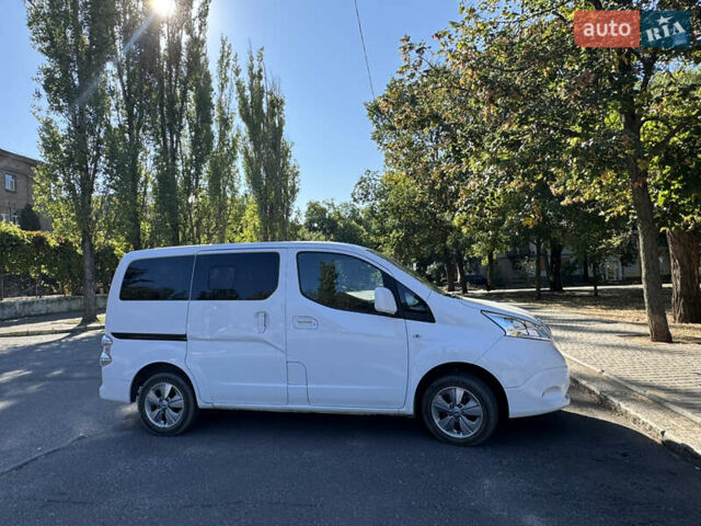 Белый Ниссан e-NV200, объемом двигателя 0 л и пробегом 179 тыс. км за 15900 $, фото 14 на Automoto.ua