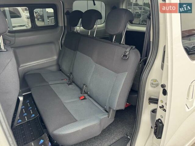 Белый Ниссан e-NV200, объемом двигателя 0 л и пробегом 125 тыс. км за 15900 $, фото 26 на Automoto.ua