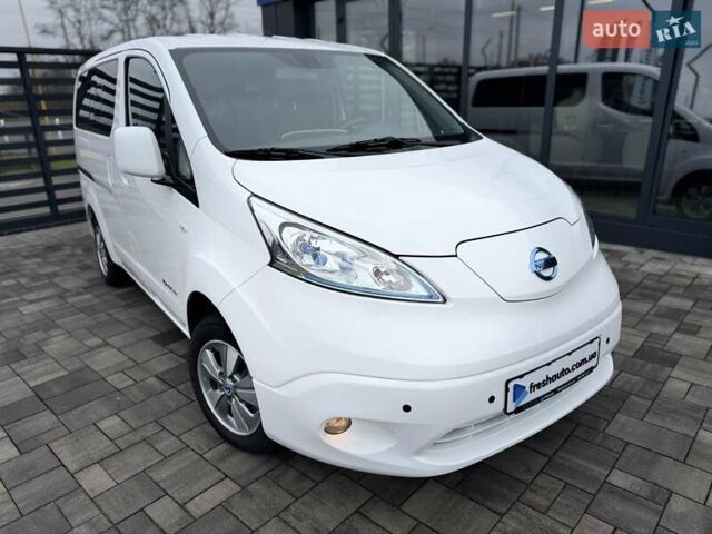 Белый Ниссан e-NV200, объемом двигателя 0 л и пробегом 125 тыс. км за 15900 $, фото 5 на Automoto.ua