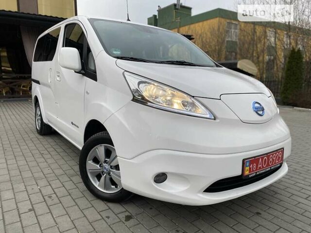 Білий Ніссан e-NV200, об'ємом двигуна 0 л та пробігом 21 тис. км за 22800 $, фото 4 на Automoto.ua