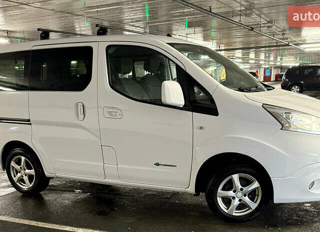 Білий Ніссан e-NV200, об'ємом двигуна 0 л та пробігом 70 тис. км за 14400 $, фото 6 на Automoto.ua