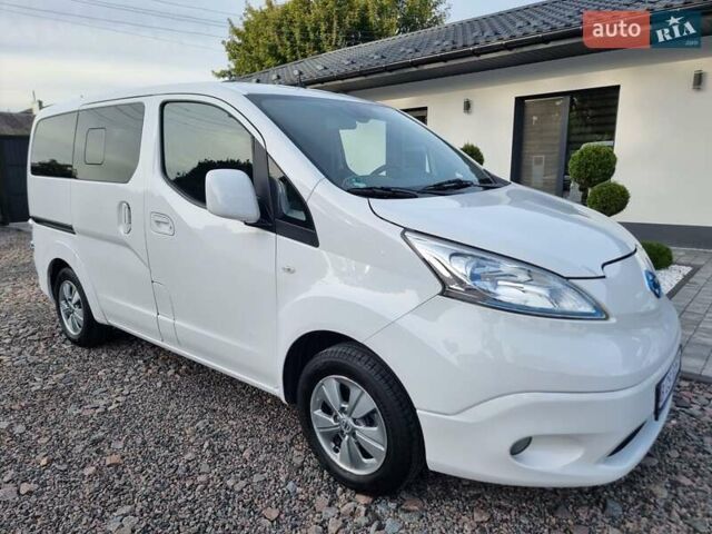 Белый Ниссан e-NV200, объемом двигателя 0 л и пробегом 202 тыс. км за 13300 $, фото 1 на Automoto.ua