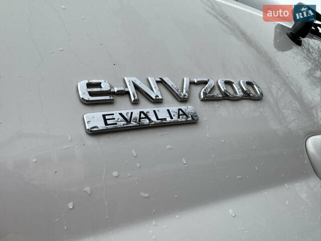 Білий Ніссан e-NV200, об'ємом двигуна 0 л та пробігом 179 тис. км за 15300 $, фото 21 на Automoto.ua