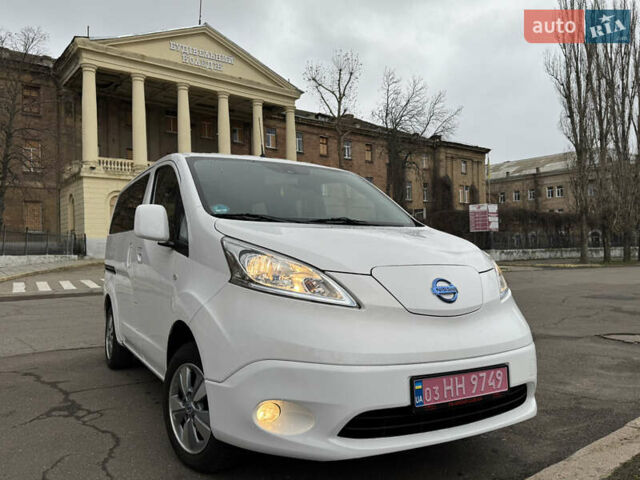 Білий Ніссан e-NV200, об'ємом двигуна 0 л та пробігом 179 тис. км за 15300 $, фото 27 на Automoto.ua
