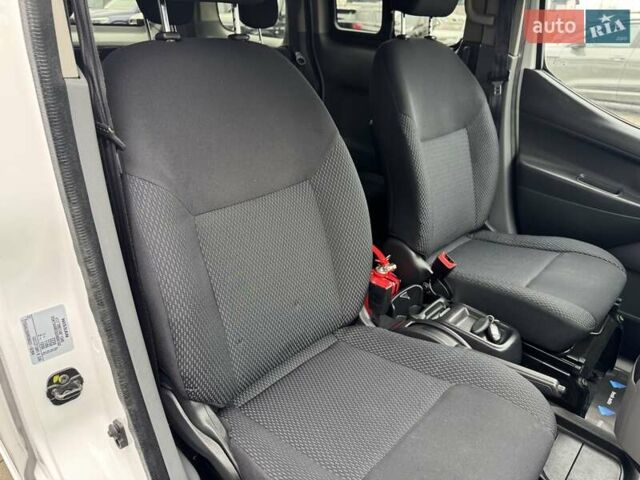 Белый Ниссан e-NV200, объемом двигателя 0 л и пробегом 125 тыс. км за 15900 $, фото 31 на Automoto.ua