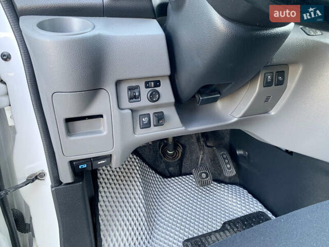 Белый Ниссан e-NV200, объемом двигателя 0 л и пробегом 124 тыс. км за 14900 $, фото 19 на Automoto.ua