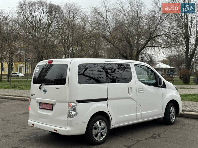 Білий Ніссан e-NV200, об'ємом двигуна 0 л та пробігом 179 тис. км за 15300 $, фото 3 на Automoto.ua