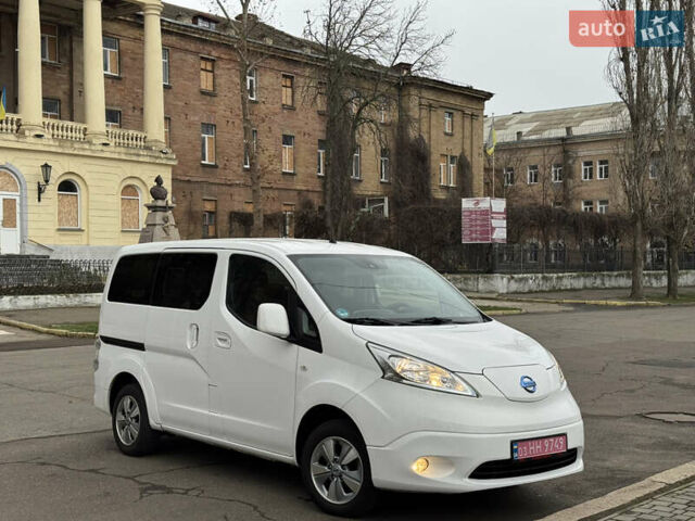 Білий Ніссан e-NV200, об'ємом двигуна 0 л та пробігом 179 тис. км за 15300 $, фото 1 на Automoto.ua