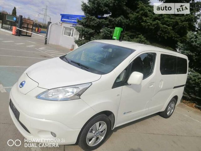 Белый Ниссан e-NV200, объемом двигателя 0 л и пробегом 61 тыс. км за 27900 $, фото 11 на Automoto.ua