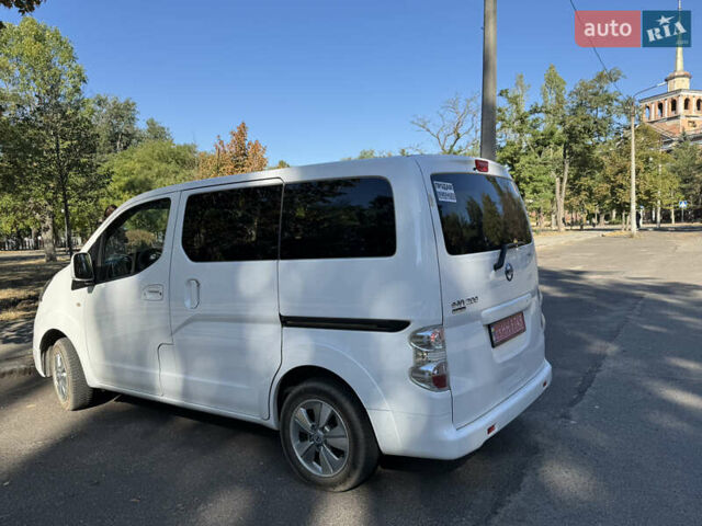 Белый Ниссан e-NV200, объемом двигателя 0 л и пробегом 179 тыс. км за 15900 $, фото 12 на Automoto.ua