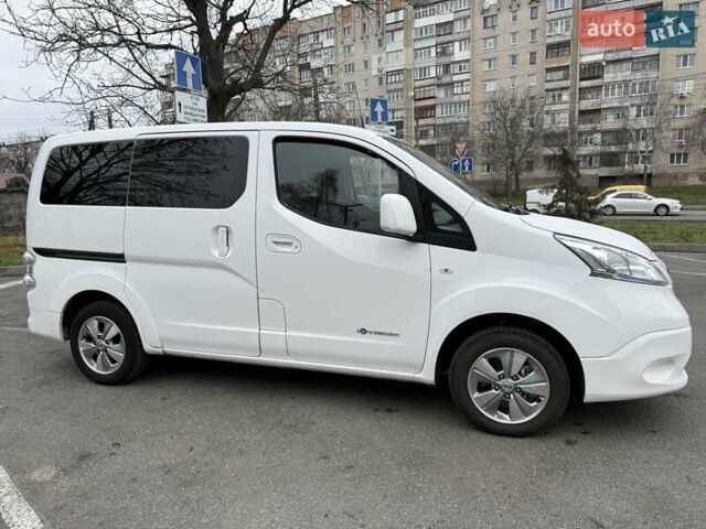 Білий Ніссан e-NV200, об'ємом двигуна 0 л та пробігом 35 тис. км за 17500 $, фото 4 на Automoto.ua