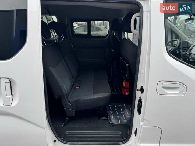 Белый Ниссан e-NV200, объемом двигателя 0 л и пробегом 125 тыс. км за 15900 $, фото 28 на Automoto.ua