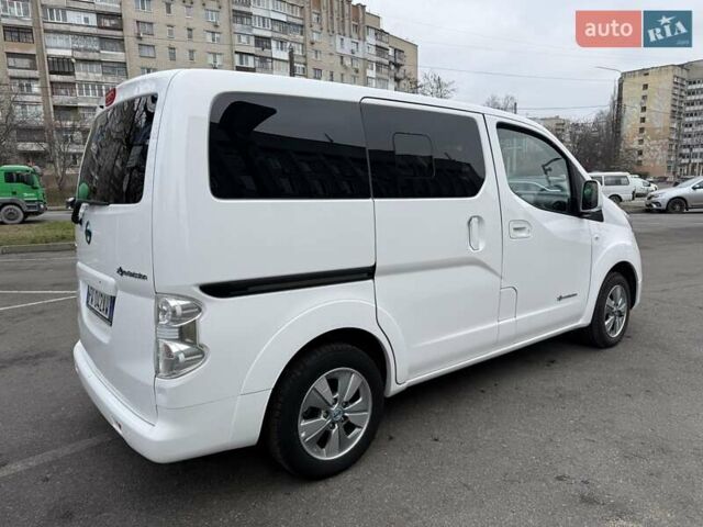 Білий Ніссан e-NV200, об'ємом двигуна 0 л та пробігом 35 тис. км за 17500 $, фото 5 на Automoto.ua
