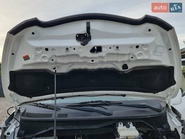 Белый Ниссан e-NV200, объемом двигателя 0 л и пробегом 202 тыс. км за 13300 $, фото 48 на Automoto.ua