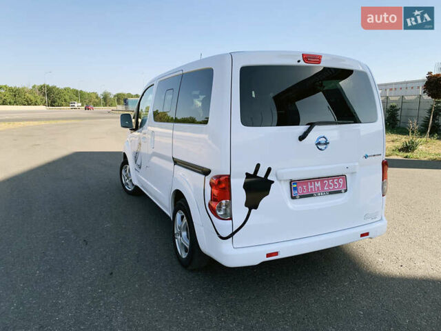 Белый Ниссан e-NV200, объемом двигателя 0 л и пробегом 124 тыс. км за 14900 $, фото 4 на Automoto.ua
