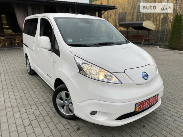 Білий Ніссан e-NV200, об'ємом двигуна 0 л та пробігом 21 тис. км за 22800 $, фото 3 на Automoto.ua