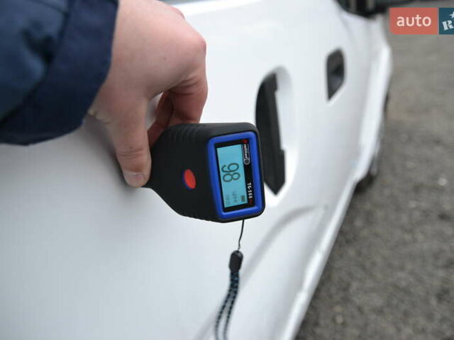 Белый Ниссан e-NV200, объемом двигателя 0 л и пробегом 90 тыс. км за 12999 $, фото 31 на Automoto.ua