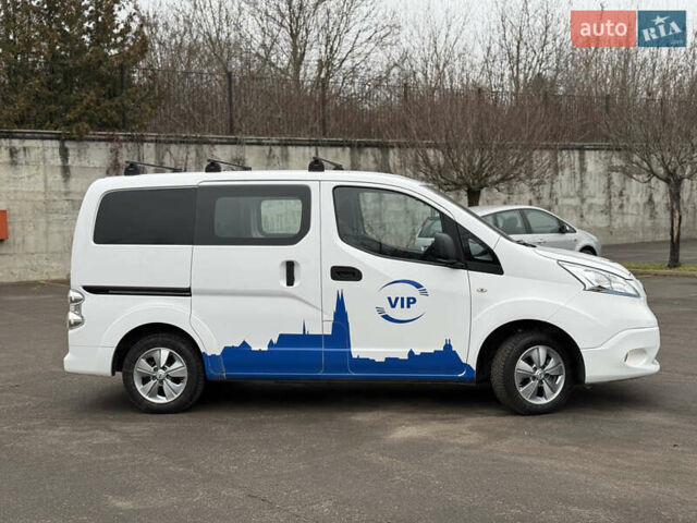 Белый Ниссан e-NV200, объемом двигателя 0 л и пробегом 50 тыс. км за 17899 $, фото 9 на Automoto.ua