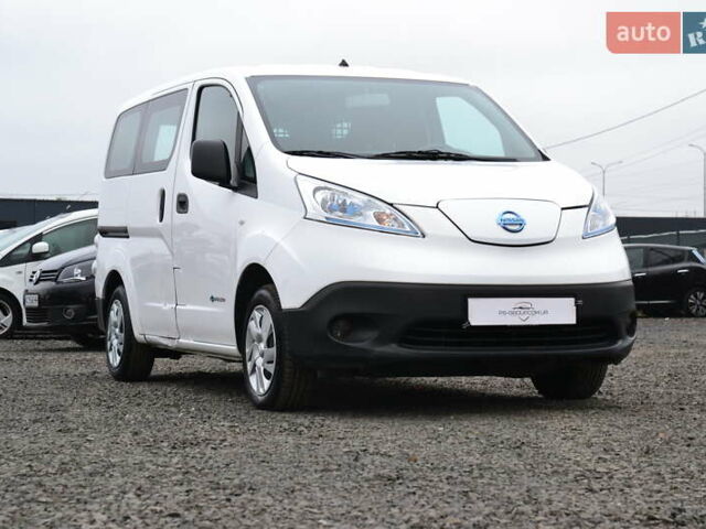 Белый Ниссан e-NV200, объемом двигателя 0 л и пробегом 90 тыс. км за 12999 $, фото 4 на Automoto.ua
