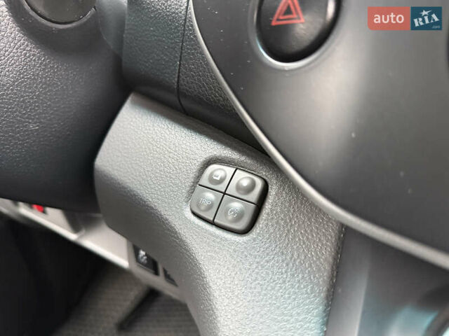 Белый Ниссан e-NV200, объемом двигателя 0 л и пробегом 50 тыс. км за 17899 $, фото 25 на Automoto.ua