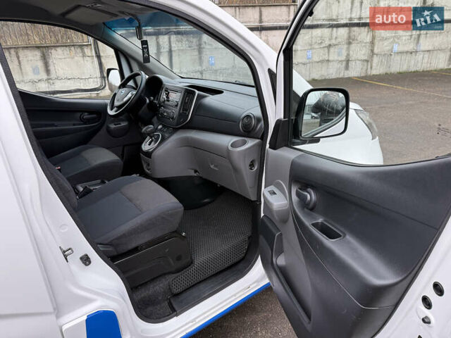 Белый Ниссан e-NV200, объемом двигателя 0 л и пробегом 50 тыс. км за 17899 $, фото 19 на Automoto.ua