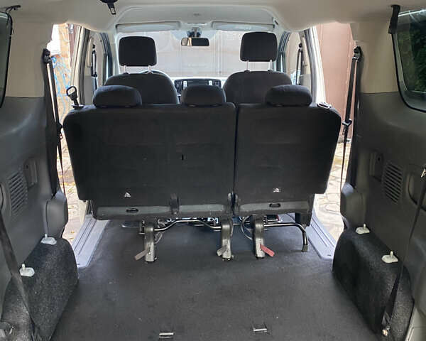 Белый Ниссан e-NV200, объемом двигателя 0 л и пробегом 47 тыс. км за 17888 $, фото 19 на Automoto.ua