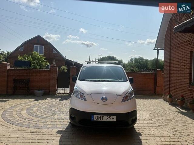 Белый Ниссан e-NV200, объемом двигателя 0 л и пробегом 19 тыс. км за 14700 $, фото 1 на Automoto.ua
