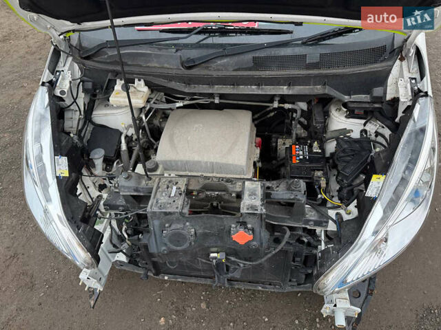 Белый Ниссан e-NV200, объемом двигателя 0 л и пробегом 200 тыс. км за 8950 $, фото 7 на Automoto.ua