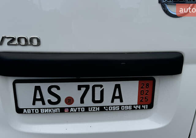 Белый Ниссан e-NV200, объемом двигателя 0 л и пробегом 80 тыс. км за 13500 $, фото 12 на Automoto.ua