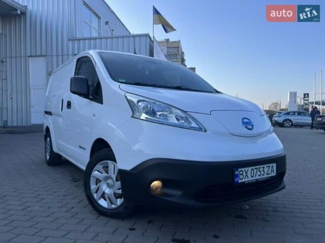 Белый Ниссан e-NV200, объемом двигателя 0 л и пробегом 34 тыс. км за 17900 $, фото 13 на Automoto.ua