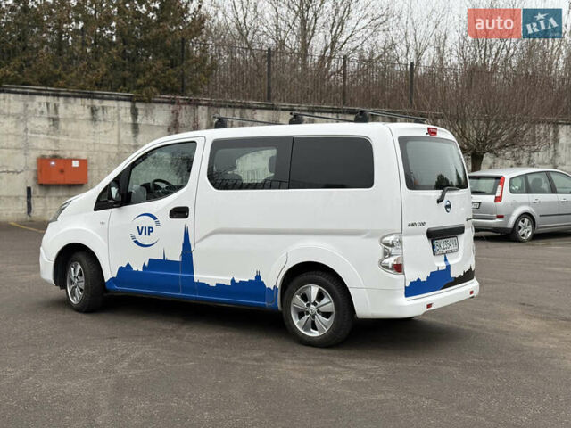 Белый Ниссан e-NV200, объемом двигателя 0 л и пробегом 50 тыс. км за 17899 $, фото 10 на Automoto.ua