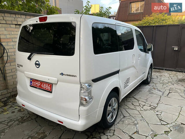 Белый Ниссан e-NV200, объемом двигателя 0 л и пробегом 47 тыс. км за 17888 $, фото 9 на Automoto.ua