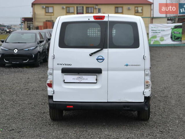 Белый Ниссан e-NV200, объемом двигателя 0 л и пробегом 90 тыс. км за 12999 $, фото 8 на Automoto.ua