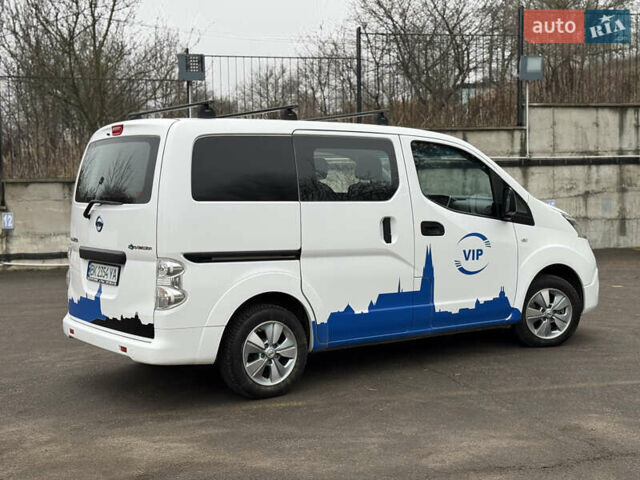 Белый Ниссан e-NV200, объемом двигателя 0 л и пробегом 50 тыс. км за 17899 $, фото 16 на Automoto.ua