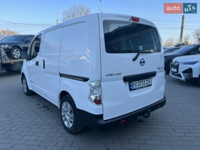 Белый Ниссан e-NV200, объемом двигателя 0 л и пробегом 34 тыс. км за 17900 $, фото 10 на Automoto.ua