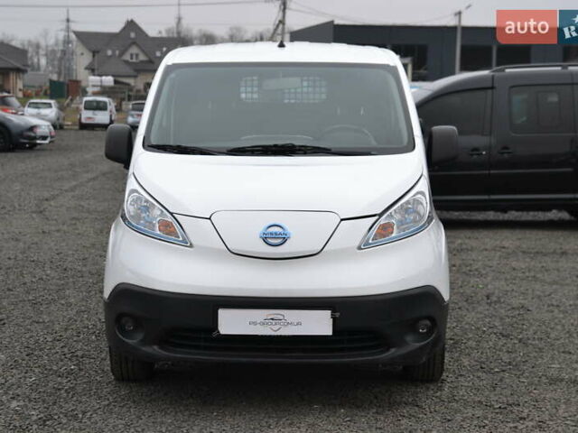 Белый Ниссан e-NV200, объемом двигателя 0 л и пробегом 90 тыс. км за 12999 $, фото 2 на Automoto.ua