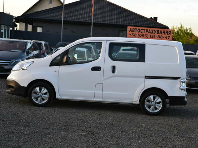 Белый Ниссан e-NV200, объемом двигателя 0 л и пробегом 93 тыс. км за 15500 $, фото 11 на Automoto.ua