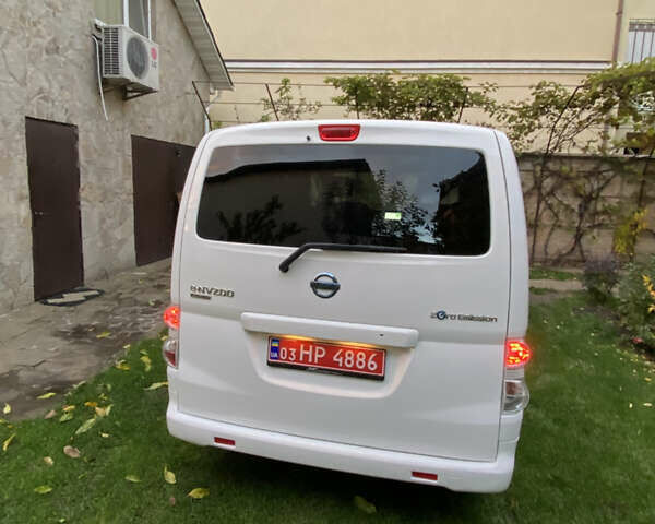 Белый Ниссан e-NV200, объемом двигателя 0 л и пробегом 47 тыс. км за 17888 $, фото 4 на Automoto.ua