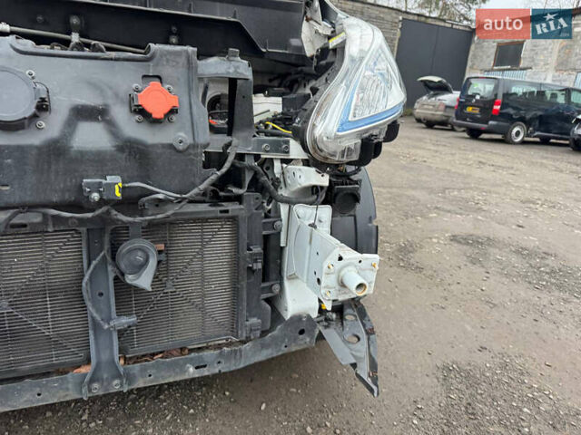 Белый Ниссан e-NV200, объемом двигателя 0 л и пробегом 200 тыс. км за 8950 $, фото 8 на Automoto.ua