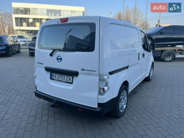 Белый Ниссан e-NV200, объемом двигателя 0 л и пробегом 34 тыс. км за 17900 $, фото 5 на Automoto.ua