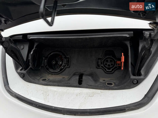 Белый Ниссан e-NV200, объемом двигателя 0 л и пробегом 50 тыс. км за 17899 $, фото 48 на Automoto.ua